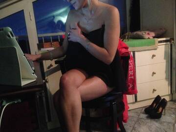 Public Photo of icesex22