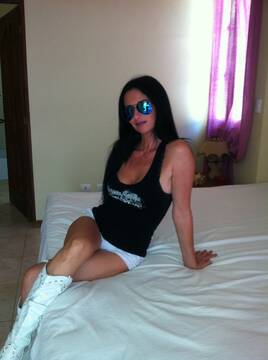 Public Photo of LedyBarbara