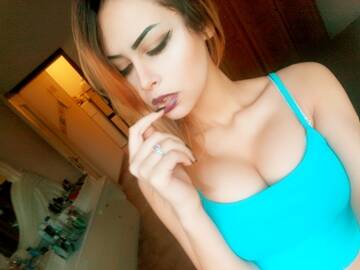 Public Photo of LA_BIONDINA_SEXY