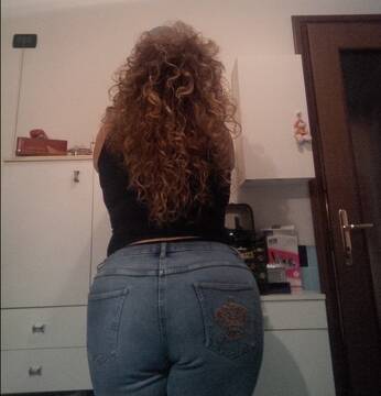 Public Photo of MorbidaCurvy