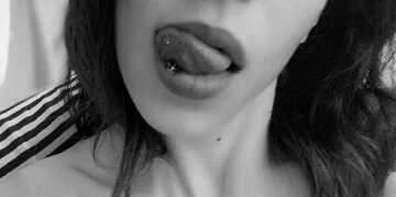 Public Photo of Elettrahot84