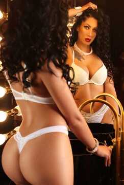 Public Photo of Alessandra__