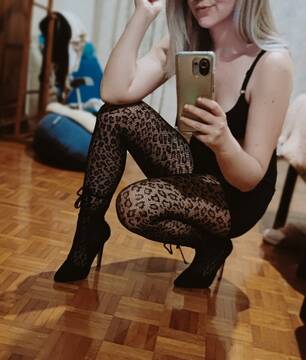 Public Photo of Nicky_