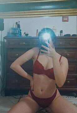 Public Photo of Carina_Black