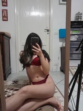 Public Photo of Carina_Black