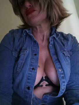 Public Photo of GoldenPeach