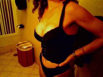 Public Photo of Desideria75