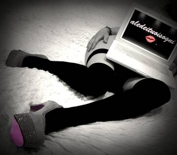 Public Photo of adele2525